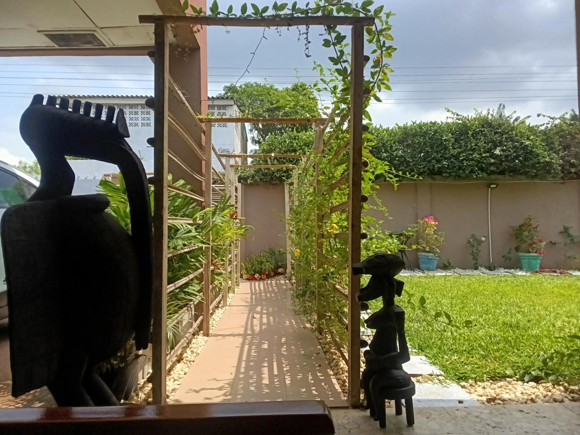 Maison Katia Abidjan Buitenkant foto